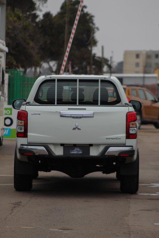 Mitsubishi L200 Katana — foto 8 de 9